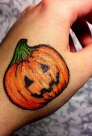 Pola tato halloween labu tangan kembali berwarna-warni
