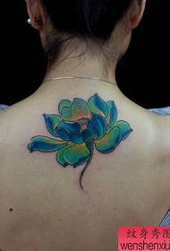 Kızlar için güzel renkli lotus dövme deseni geri