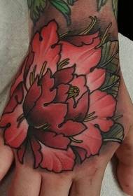 Model i tatuazhit me lule të mëdha me ngjyra të dorës së pasme