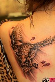 Tattoo show, recommend a woman's back eagle tattoo pattern