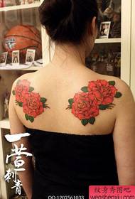 Beautiful and beautiful rose tattoo pattern on the back of the girl