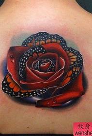 Populární červená růže tetování vzor na zádech