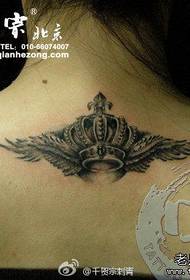 Girls' popular back crown wings tattoo pattern