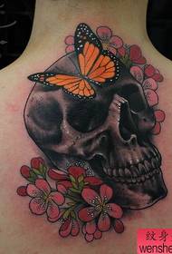 Ženské zadní tvídové tetování