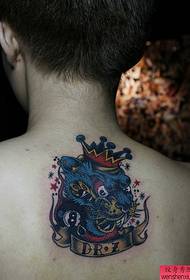 Muestra de tatuajes, recomiende un patrón de tatuaje de tigre en la espalda