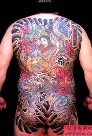 タトゥーパターン：完全な背中の美しさドラゴンタトゥーパターン画像