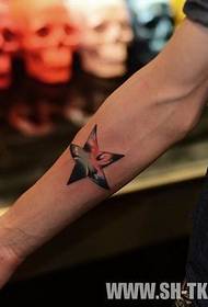 Mannenhand karakter vijfpuntige ster tattoo patroon