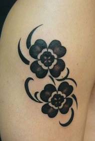 Big arm fresh flower totem tattoo pattern picture