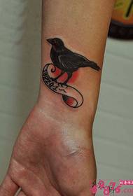 Wrist crow tattoo pattern picture