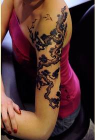 Fashion female arm beautiful pine tattoo pattern picture