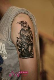 Creative crow triangle skull big arm tattoo picture