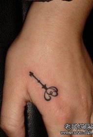 Mâna mic model de tatuaj cheie totem