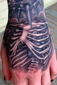 Cool 3d tattoo pattern on the back of the hand