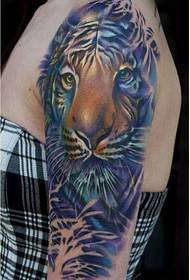 Female big arm fashion personality tiger tattoo pattern picture