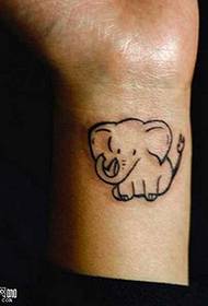 Hånd elefant totem tatoveringsmønster