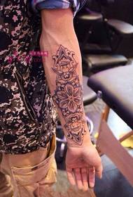 Creative flower arm Donkey Kong tattoo picture