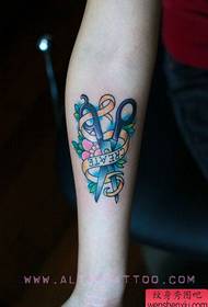Girl's arm popular new school scissors tattoo pattern