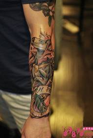 Konj mali cvjetni krak modna tetovaža slika