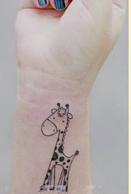 Beautiful wrist nice giraffe tattoo pattern to enjoy pictures