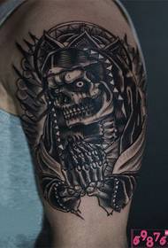 Domineering hand tattoo totem picture