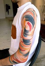 Eskuz egindako tatuaje eredu koloretsua