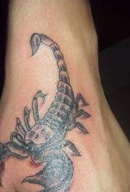 Zdjęcie wzoru tatuażu Scorpion z tyłu dłoni