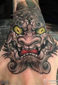 Imagen de tatuaje de león de personalidad de mano