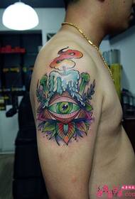 Imagen creativa del tatuaje de la llama de la vela y del ojo del triángulo