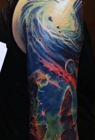 Kolorowy gwiaździsty wzór tatuażu na ramionach