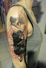 Grande geisha noire avec motif de tatouage rouge