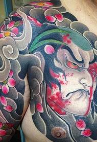 Japon tarzı renkli yarım boyun dövme deseni cazibe dolu