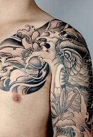 Tatuagem tatuagem preto e branco de lulas e lótus