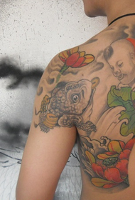 Male half-necked scorpion boy tattoo pattern