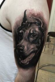 大臂，一隻狗，頭像，紋身