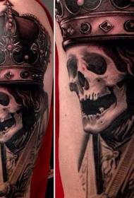 Реалістичний кольоровий скелет короля черепа з візерунком татуювання корони