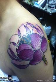 Hillige prachtige lotus tattoo patroan