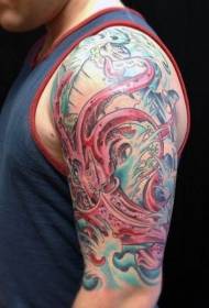 Skuldermalt blekksprutvann tatoveringsmønster