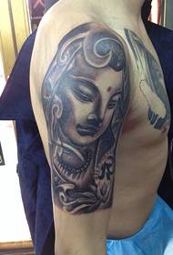 Personality classic domineering Guanyin half armor tattoo
