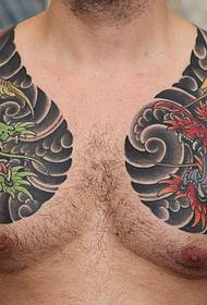 Two different colors of dragon dragon half-piece tattoo cool and incomparable