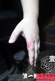 Fingro bele populara totema tatuaje-ŝablono