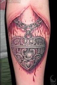 Patron de tatuatge de cadena d'amor amb braços esquinçats
