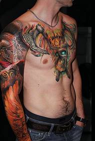 Die manlike kleur halfnael tatoeëermerk is so mooi