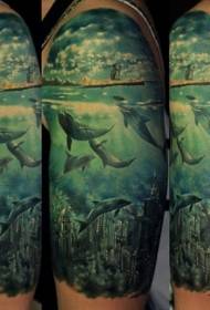 Реалистични и красиво боядисани подводни татуировки на животни на раменете