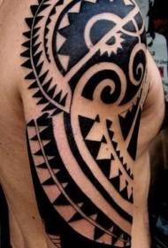 Ipateni emnyama ye-polynesian totem tattoo