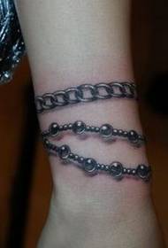 Модний візерунок татуювання браслета, який подобаються дівчатам