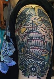 Tatuaggio nautico a vela stile spalla vecchia scuola
