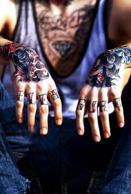 Magas profilú, háttámla tetoválás
