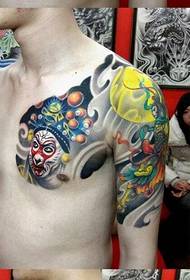A cool classic half-bow Sun Wukong tattoo picture picture