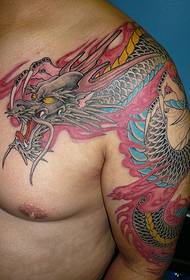 Tatuagem de dragão tradicional clássica
