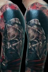 Patrón de tatuaxe guerreiro espartano realista en cor de ombreiro